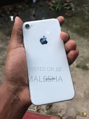 Apple iPhone 8 (Used)