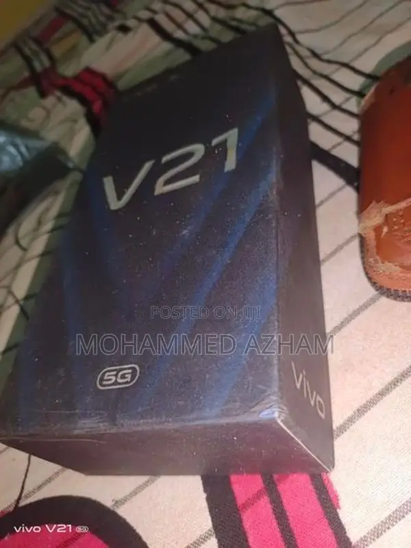 Vivo V21 (Used)