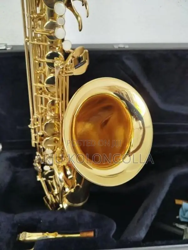 Yamaha Tenor Saxophone