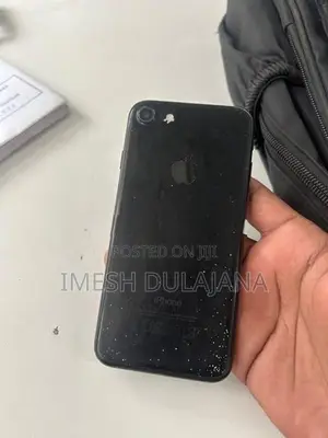 Apple iPhone 7 128GB (Used)