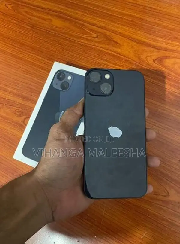 Apple iPhone 13 (Used)