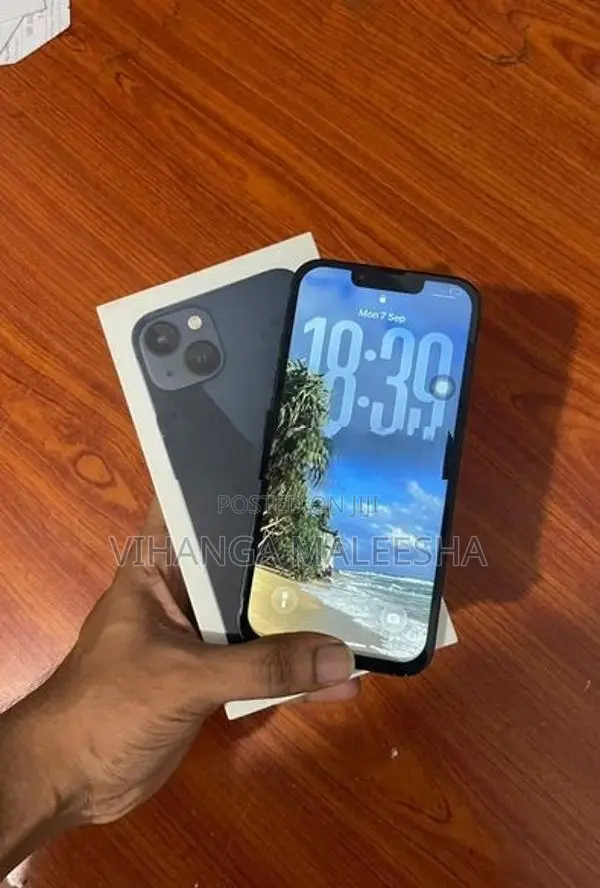 Apple iPhone 13 (Used)