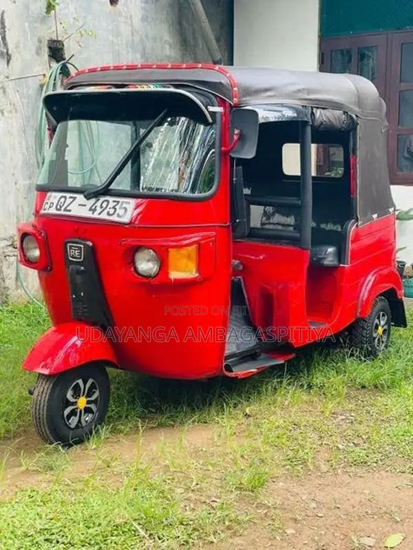Bajaj RE 2010