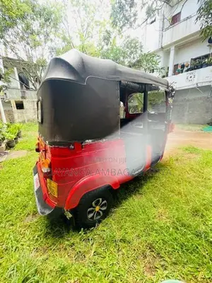 Bajaj RE 2010