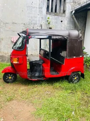 Bajaj RE 2010