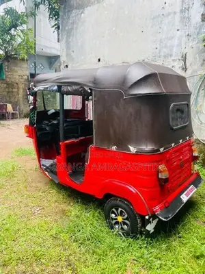 Bajaj RE 2010