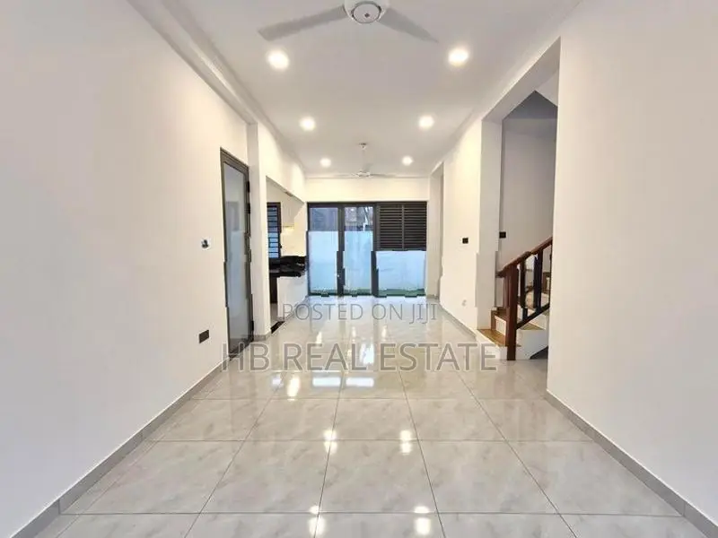 Newly Build Luxury Three Story House For Sale In Piliyandala