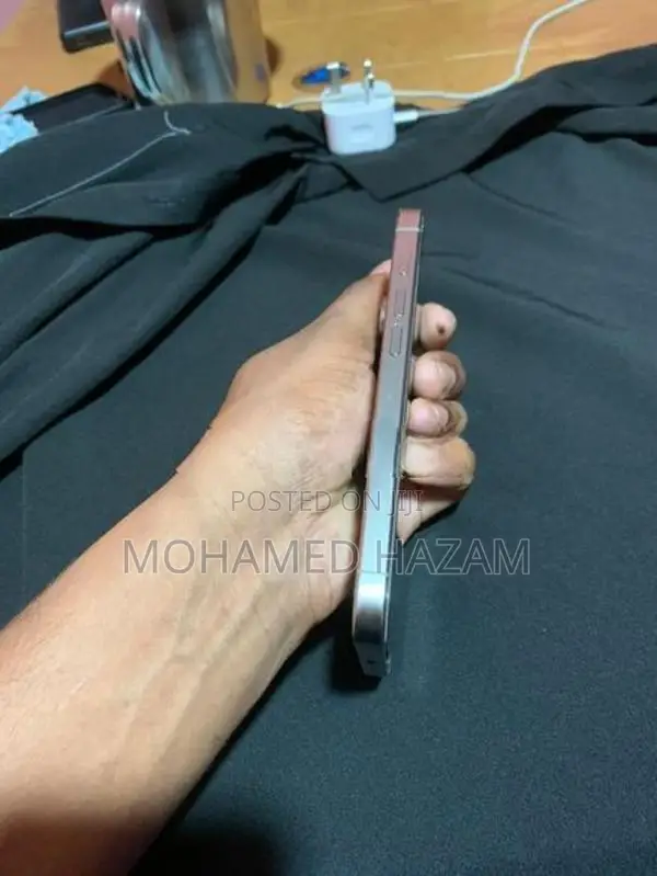Apple iPhone 15 Pro Titanium (Used)