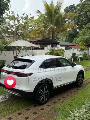 Honda Vezel 2025 SUV (Used)