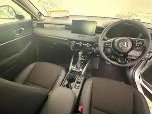 Honda Vezel 2025 SUV (Used)