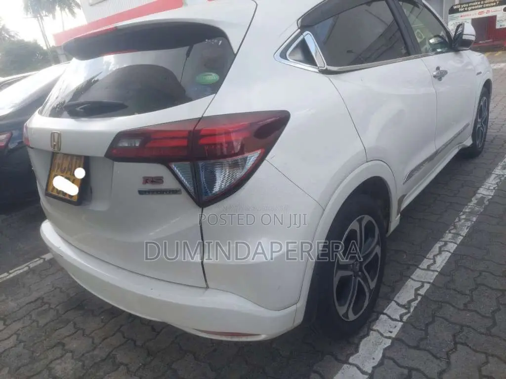 Honda Vezel 2014 SUV (Used)
