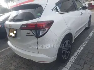 Honda Vezel 2014 SUV (Used)