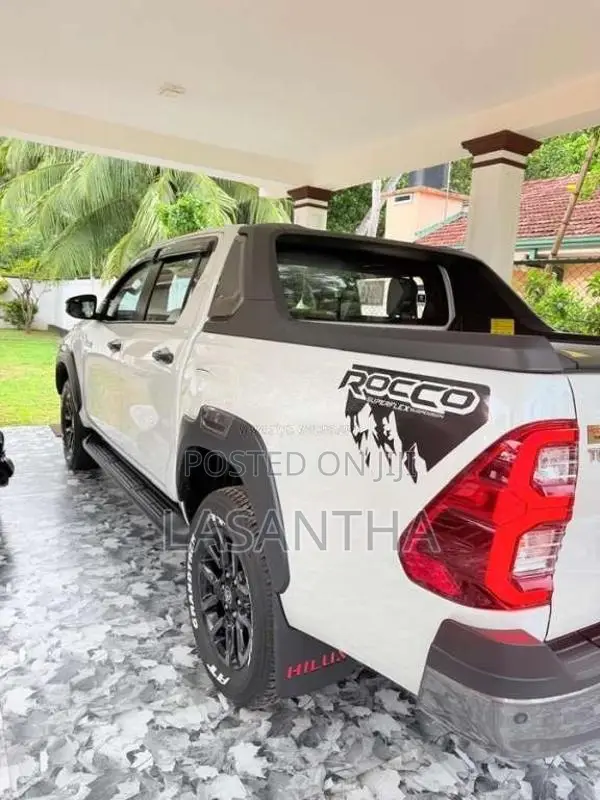 Toyota Hilux 2025 Pickup (Used)