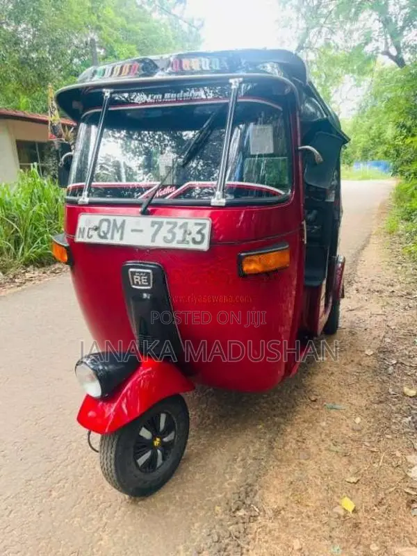 Bajaj 4 Stroke 2007 Three Wheel (Used)