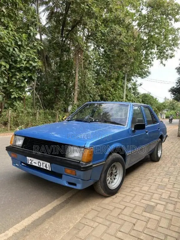 Mitsubishi Lancer Box 1982 Car (Used)