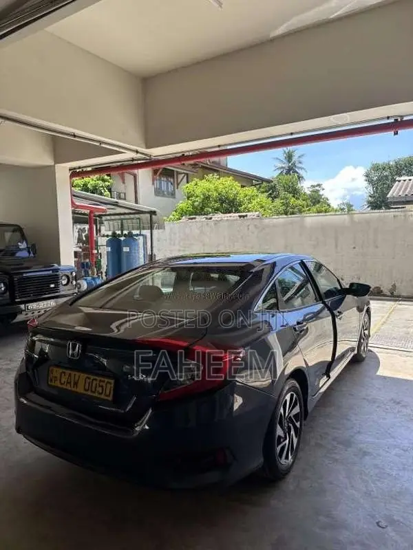 Honda Civic 2017 Car (Used)