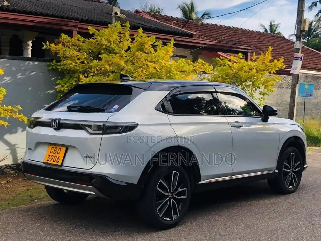 Honda Vezel 2025 SUV (Used)
