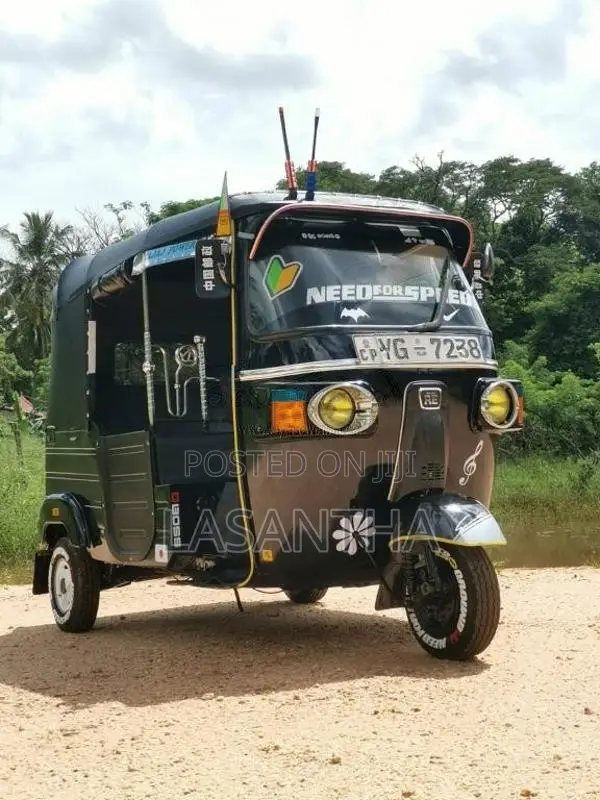 Bajaj RE 205 2011 Three Wheel Unregistered (Recondition)