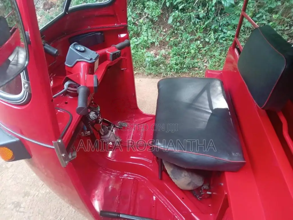 Bajaj 4 stroke 2007 Three Wheel (Used)