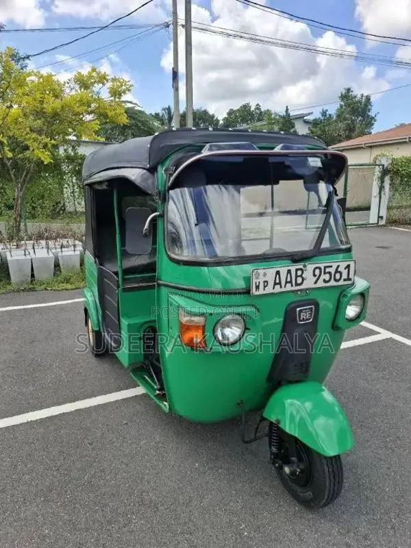 Bajaj 4 Stroke 2013 Three Wheel (Used)