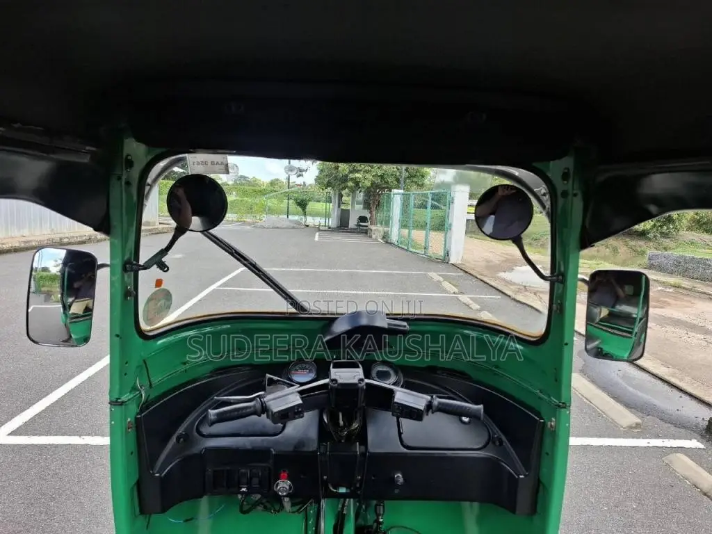 Bajaj 4 Stroke 2013 Three Wheel (Used)