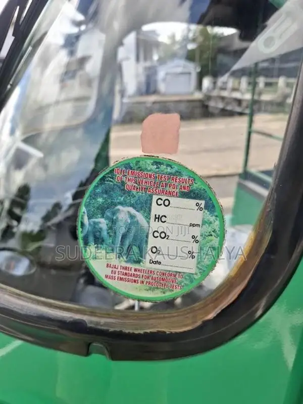 Bajaj 4 Stroke 2013 Three Wheel (Used)