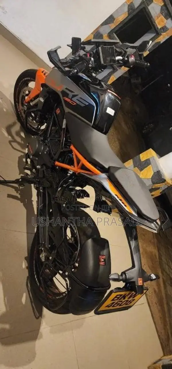 Bajaj Duke 160 2025 Motorbike (Used)