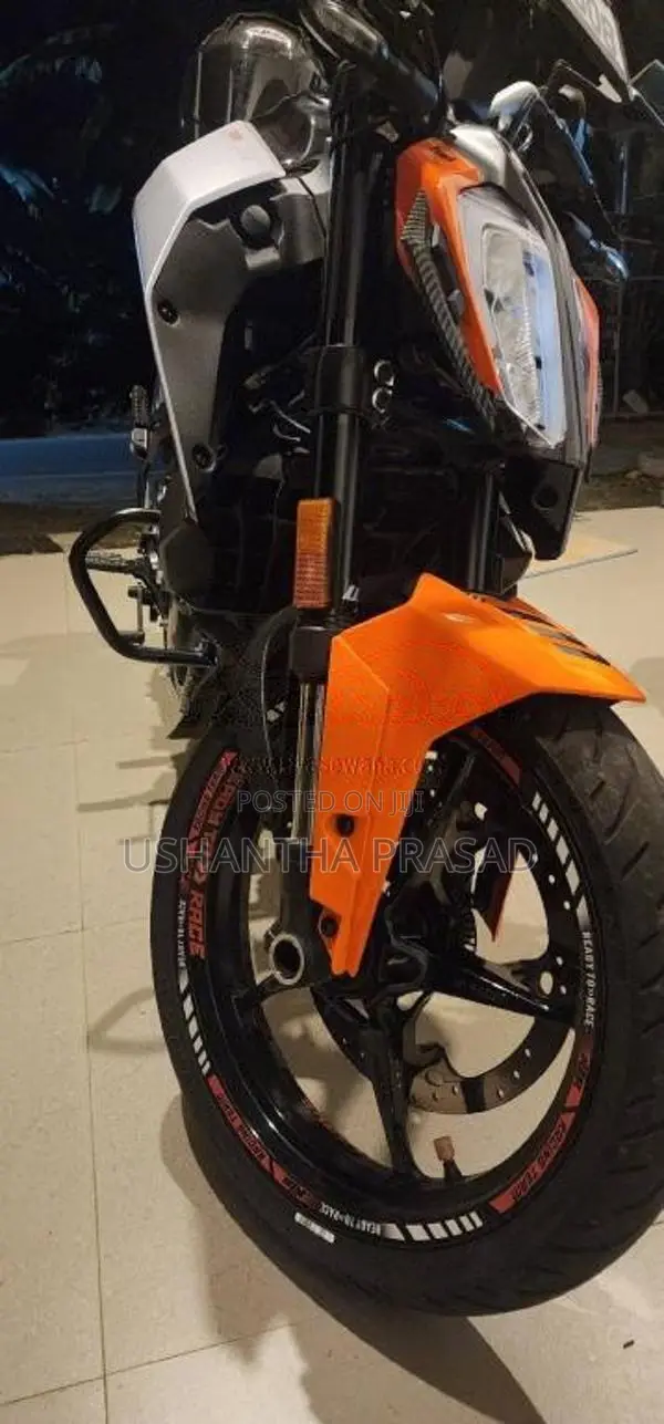 Bajaj Duke 160 2025 Motorbike (Used)