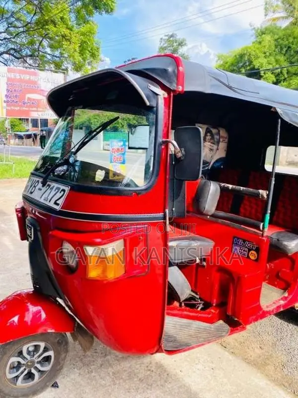 Bajaj 4 Stroke 2010 Three Wheel (Used)
