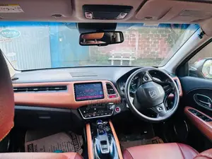 Honda Vezel 2014 SUV (Used)