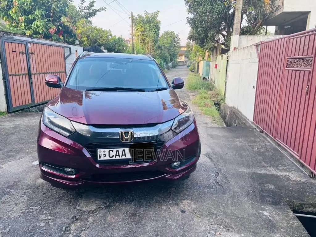Honda Vezel 2014 SUV (Used)