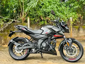 Bajaj N160 2025 Motorbike (Used)