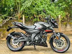 Bajaj N160 2025 Motorbike (Used)
