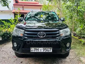Toyota Hilux 2016 Pickup (Used)