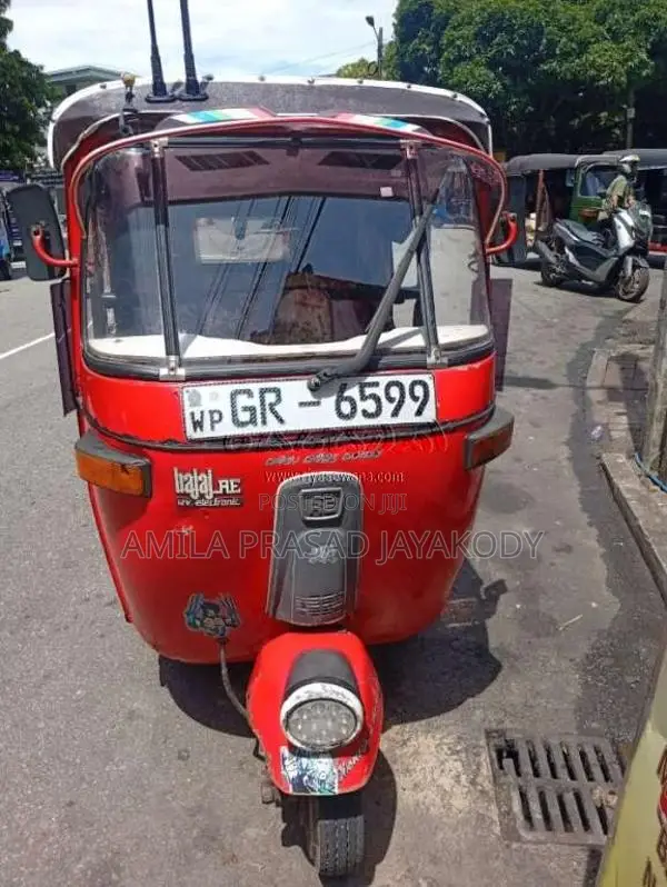 Bajaj 2 Stroke 2002 Three Wheel (Used)