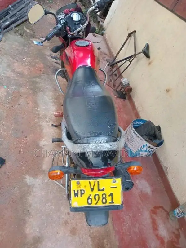 Bajaj Platina 2010 Motorbike (Used)