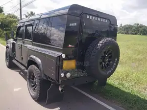 Land-Rover Defender 110 Khan TD5 2005 SUV (Used)