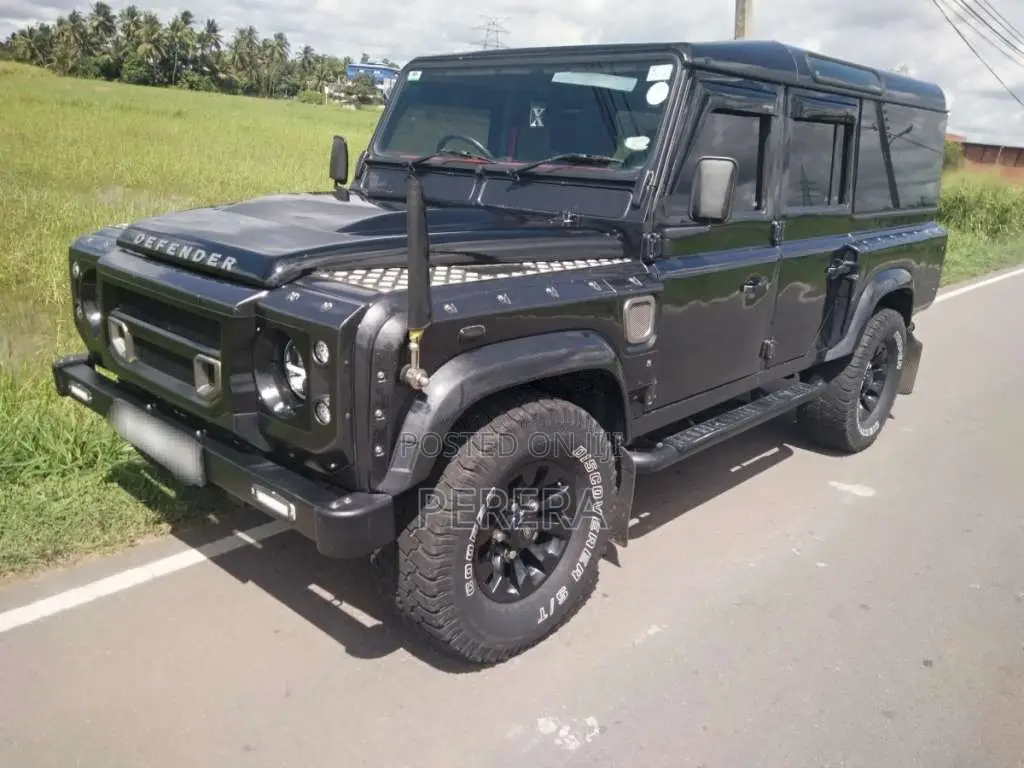 Land-Rover Defender 110 Khan TD5 2005 SUV (Used)
