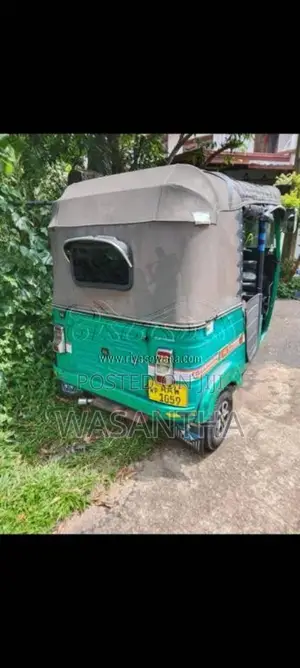 Bajaj Re 2015 Three Wheel (Used)