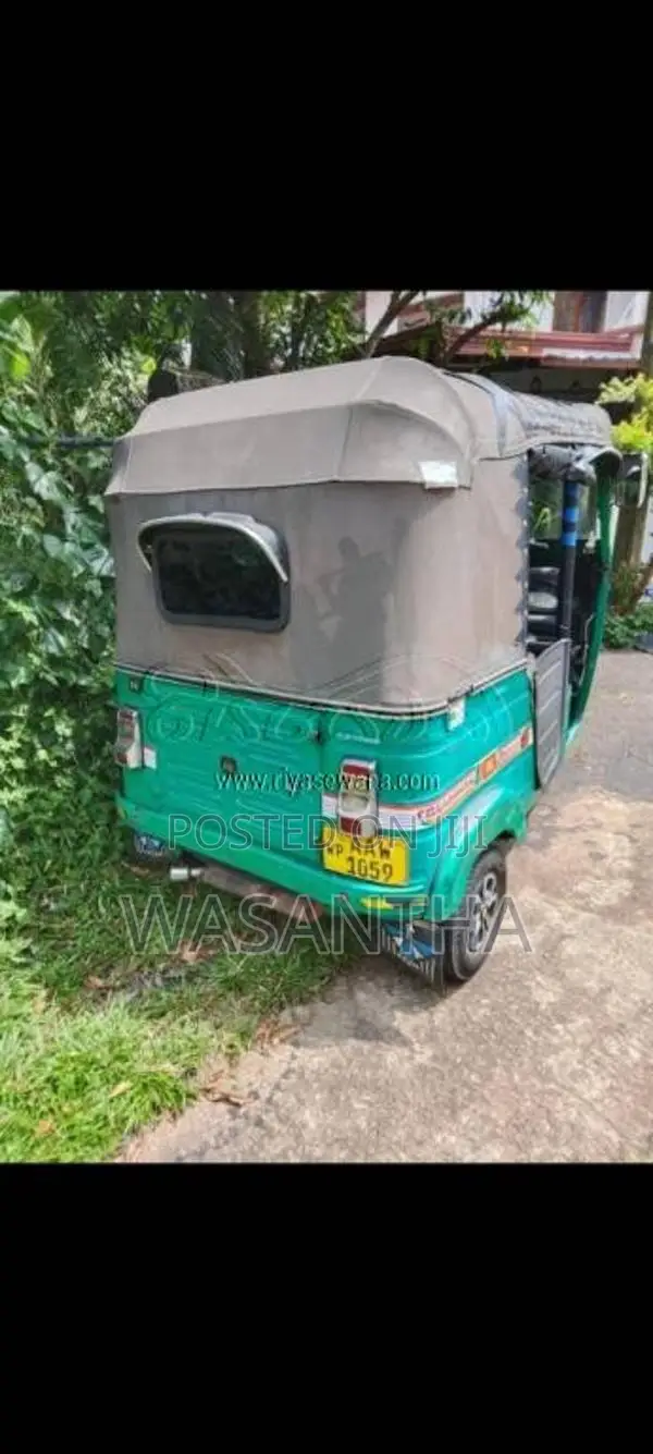 Bajaj Re 2015 Three Wheel (Used)