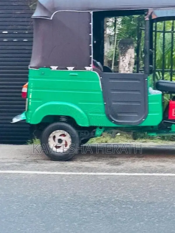 Bajaj 4 Stroke 2012 Three Wheel (Used)