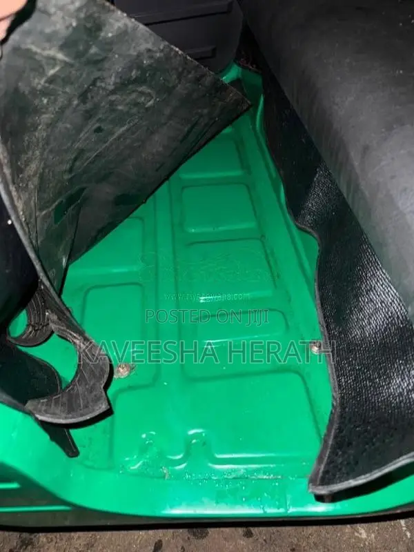 Bajaj 4 Stroke 2012 Three Wheel (Used)