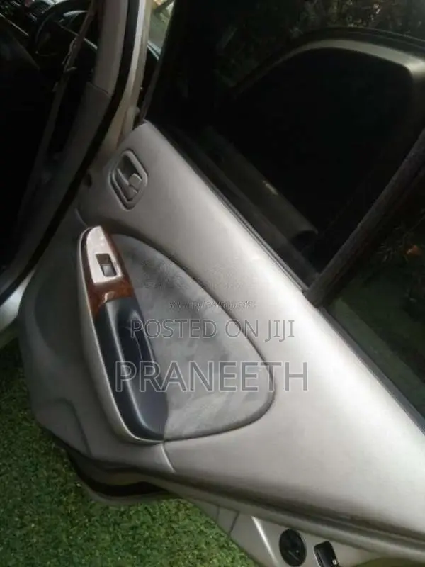 Nissan N16 2002 Car (Used)