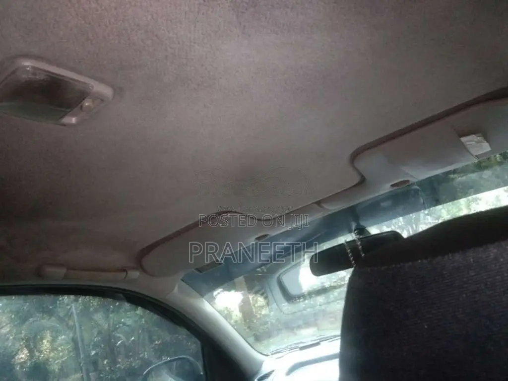 Nissan N16 2002 Car (Used)