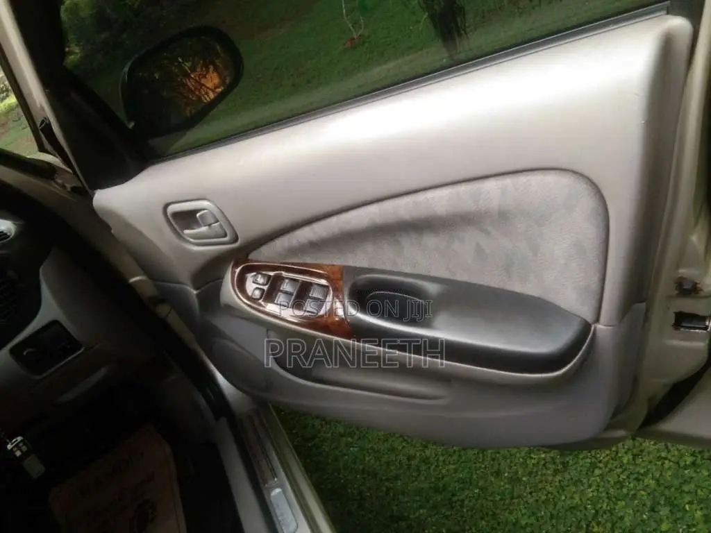 Nissan N16 2002 Car (Used)