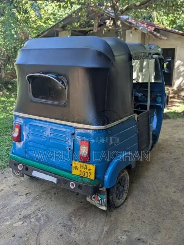 Bajaj 2 Stroke 2002 Three Wheel (Used)