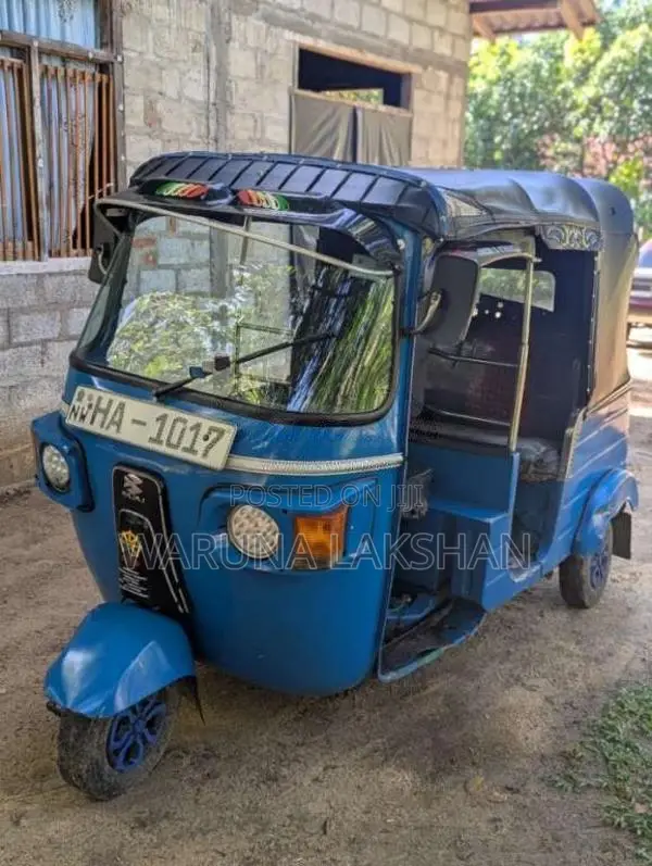Bajaj 2 Stroke 2002 Three Wheel (Used)