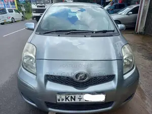 Toyota Vitz 2009 Car (Used)