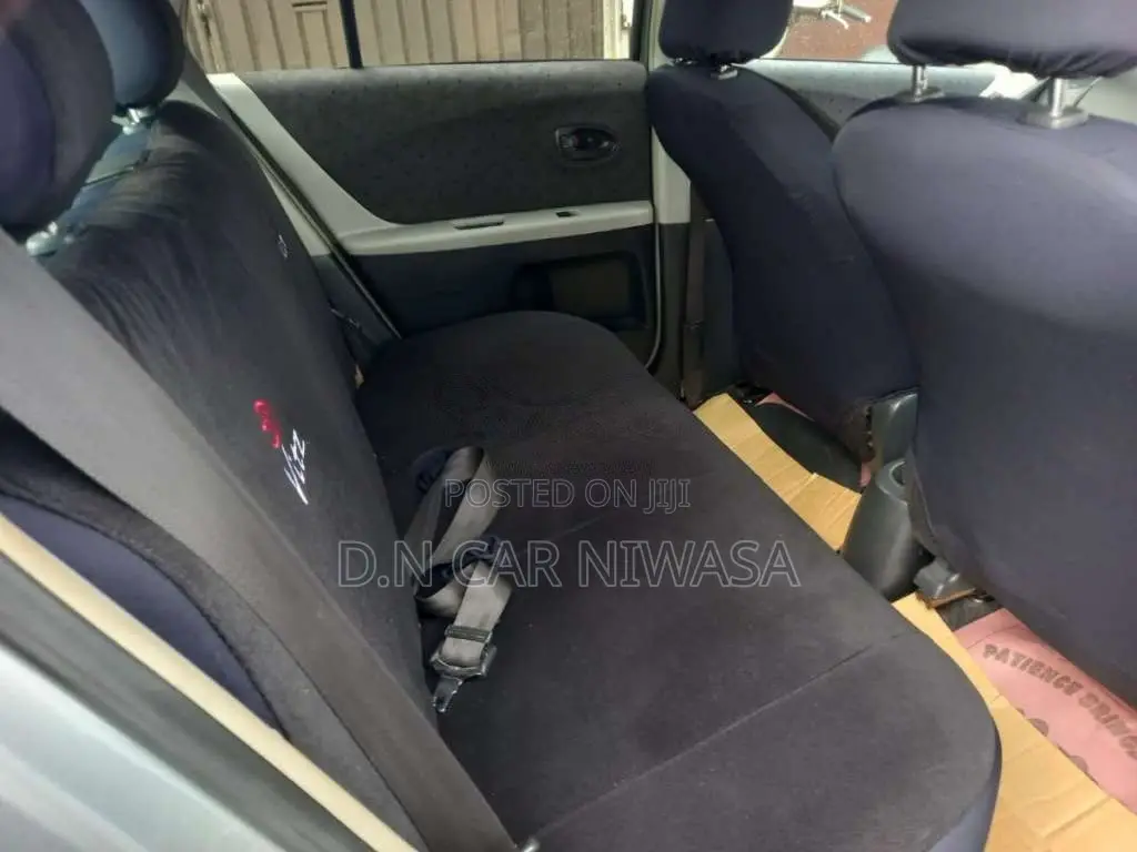 Toyota Vitz 2009 Car (Used)
