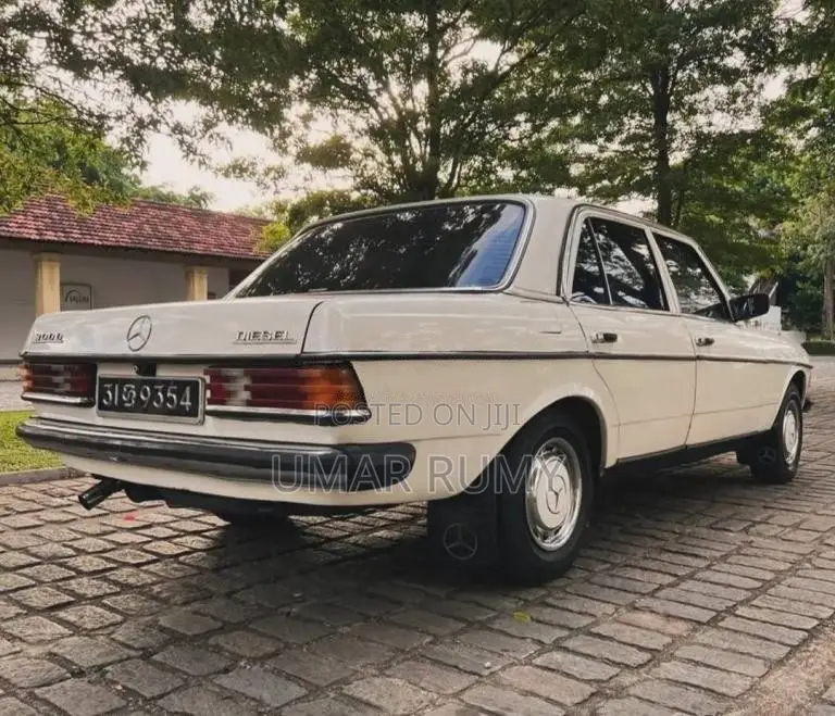 Mercedes-Benz W123 1980 Car (Used)